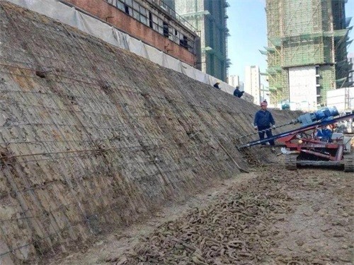 穆棱建筑边坡支护